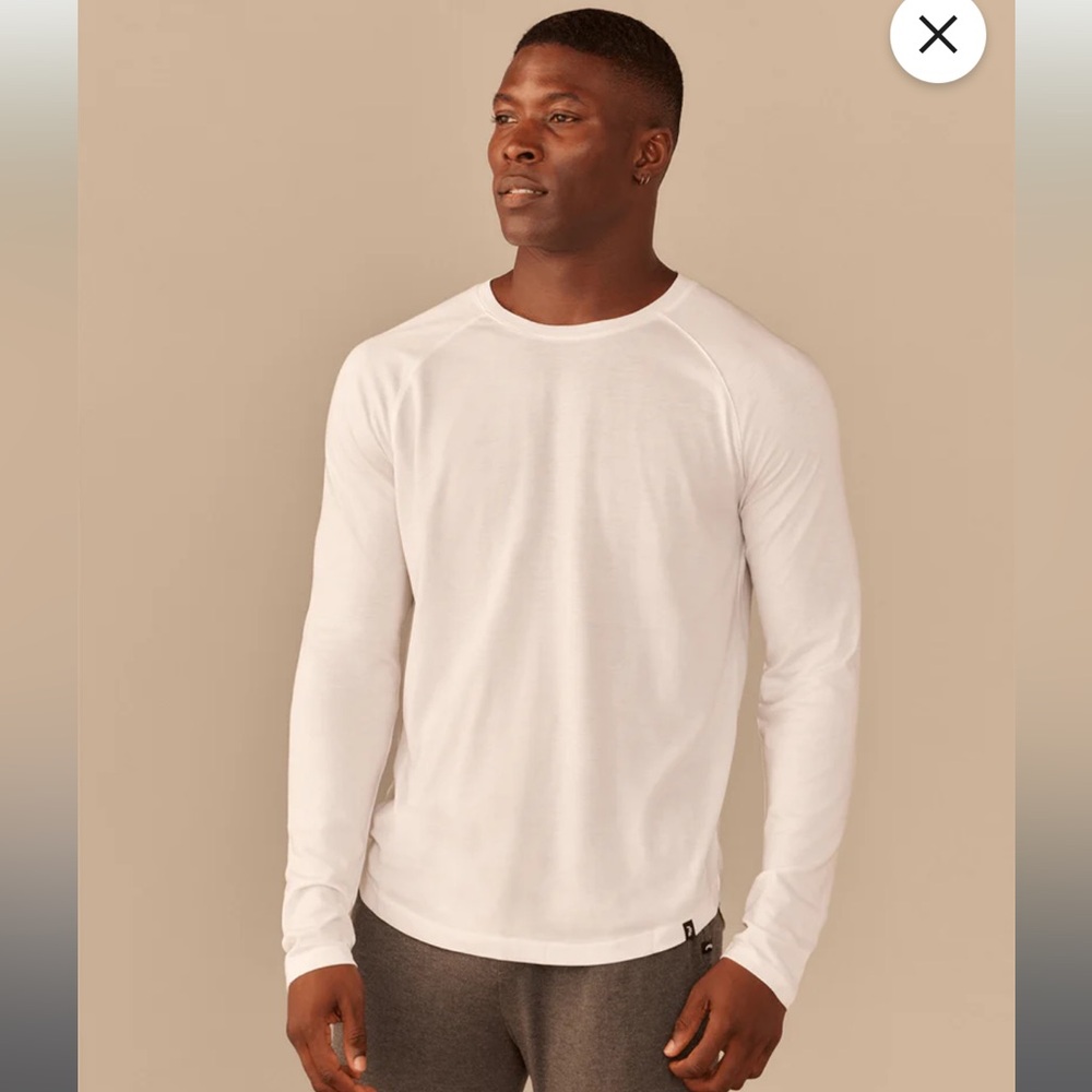 MeUndies 2 White Daily Long Sleeve Tees.